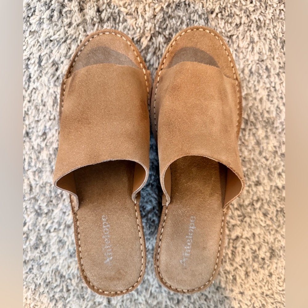 NWOT Antelope Tan Suede Women's Slide Sandals